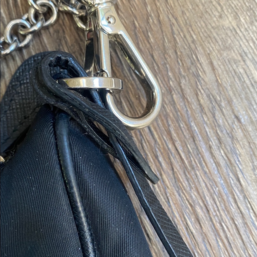 Black Prada Re-Edition 2005 Shoulder Bag - Picture 13 of 16